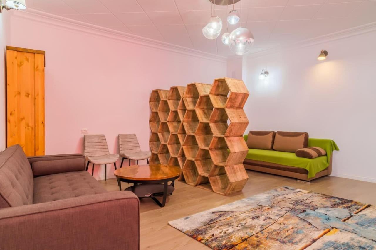 Inova Central Apartment Бухарест Экстерьер фото